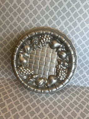 Nordic Ware Silver MariAnne Pan